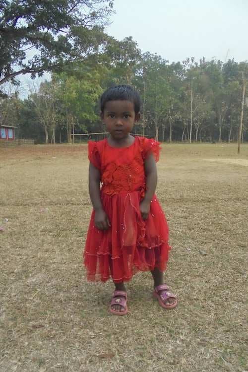 An unsponsored girl named Anjum from Bangladesh who is vulnerable to exploitation and has waited 429 days for a sponsor.