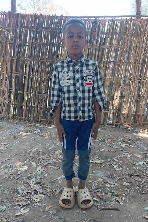 An unsponsored boy named Yeshewase from Ethiopia who lives in an AIDS-affected area, is vulnerable to exploitation and has waited 427 days for a sponsor.