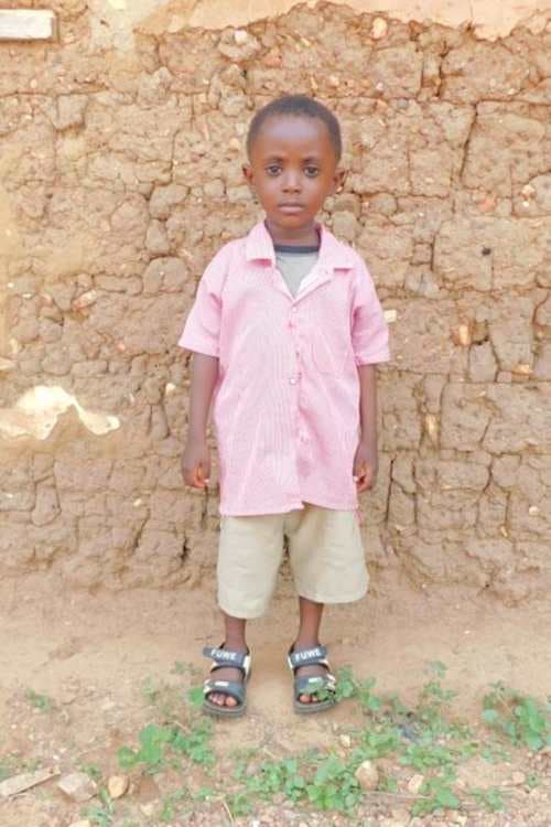 An unsponsored boy named Francois from Togo who lives in an AIDS-affected area, is vulnerable to exploitation and has waited 463 days for a sponsor.