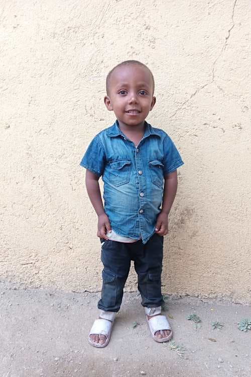 An unsponsored boy named Hamali from Ethiopia who lives in an AIDS-affected area, is vulnerable to exploitation and has waited 474 days for a sponsor.