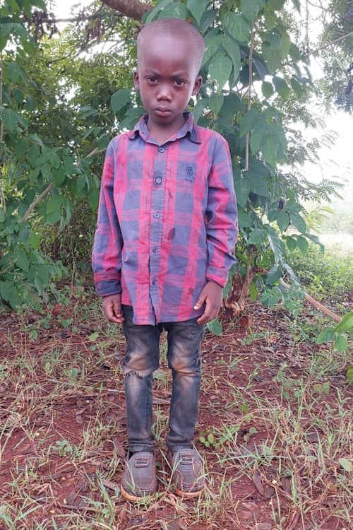 An unsponsored boy named Lukas from Tanzania who lives in an AIDS-affected area, is vulnerable to exploitation and has waited 401 days for a sponsor.