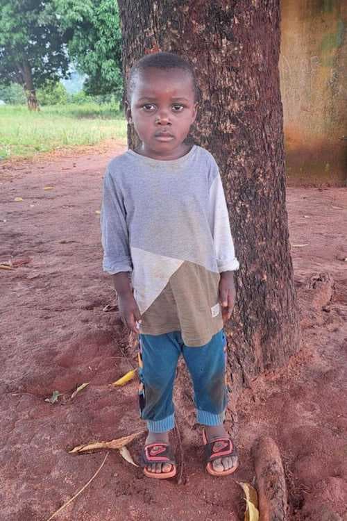 An unsponsored boy named Baraka from Tanzania who lives in an AIDS-affected area, is vulnerable to exploitation and has waited 475 days for a sponsor.
