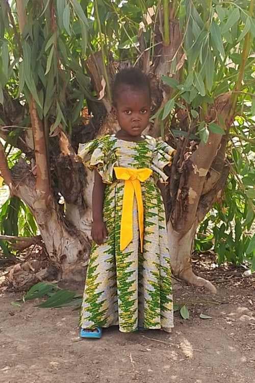 An unsponsored girl named Carelle from Burkina Faso who lives in an AIDS-affected area, is vulnerable to exploitation and has waited 416 days for a sponsor.