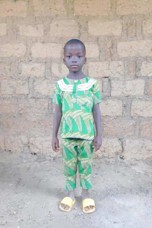 An unsponsored boy named Francois from Togo who lives in an AIDS-affected area, is vulnerable to exploitation and has waited 447 days for a sponsor.