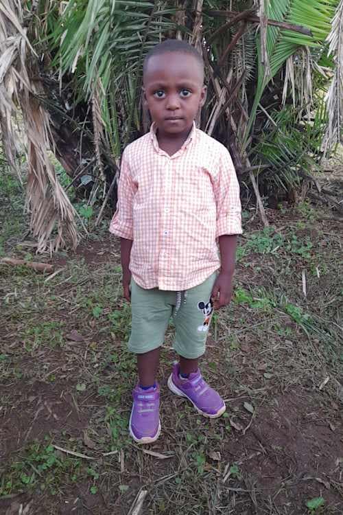 An unsponsored boy named Muracle from Rwanda who lives in an AIDS-affected area, is vulnerable to exploitation and has waited 433 days for a sponsor.