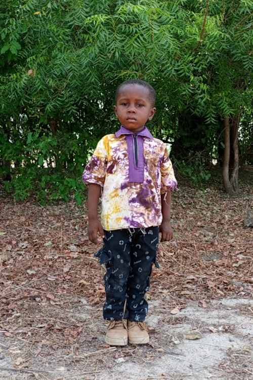 An unsponsored boy named Emmanuel from Burkina Faso who lives in an AIDS-affected area, is vulnerable to exploitation and has waited 385 days for a sponsor.
