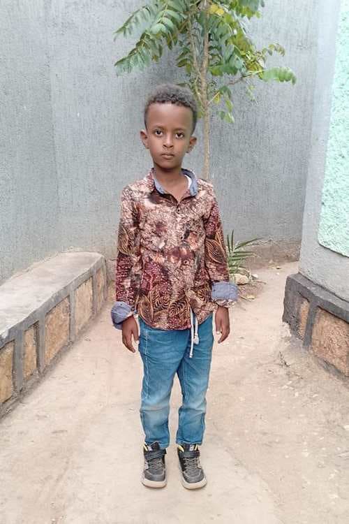 An unsponsored boy named Tekuma from Ethiopia who lives in an AIDS-affected area, is vulnerable to exploitation and has waited 462 days for a sponsor.