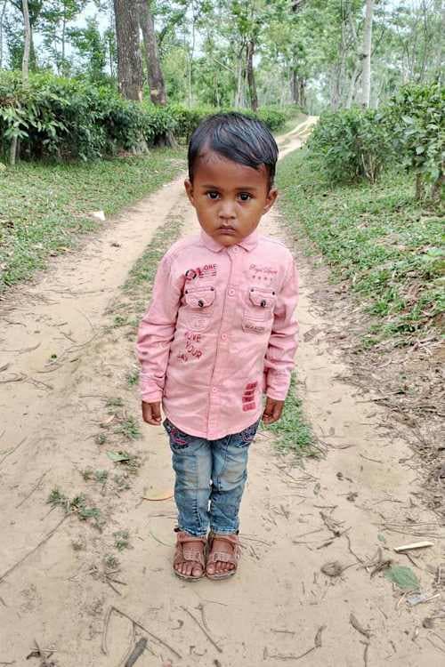 An unsponsored boy named Soron from Bangladesh who is vulnerable to exploitation and has waited 463 days for a sponsor.