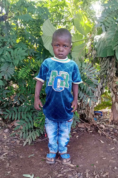 An unsponsored boy named Raoul from Burkina Faso who lives in an AIDS-affected area, is vulnerable to exploitation and has waited 427 days for a sponsor.