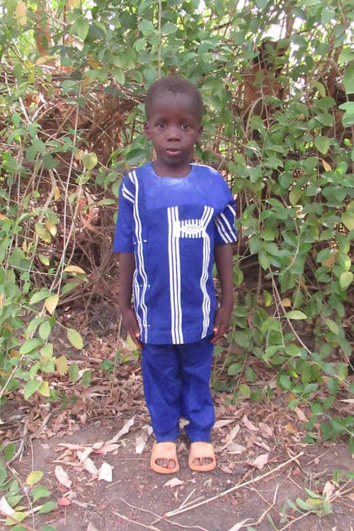 An unsponsored boy named Zoubérou from Burkina Faso who lives in an AIDS-affected area, is vulnerable to exploitation and has waited 462 days for a sponsor.