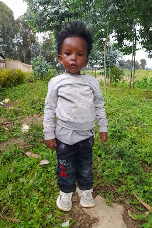 An unsponsored girl named Igiraneza from Rwanda who lives in an AIDS-affected area, is vulnerable to exploitation and has waited 389 days for a sponsor.