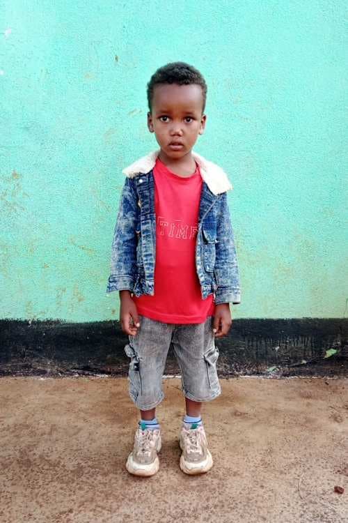 An unsponsored boy named Samuel from Ethiopia who lives in an AIDS-affected area, is vulnerable to exploitation and has waited 379 days for a sponsor.