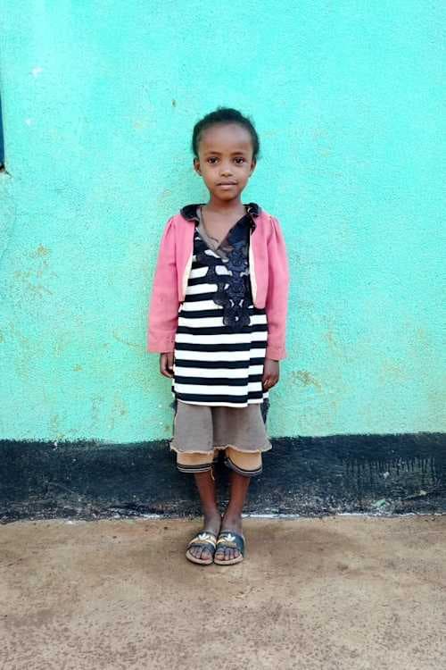 An unsponsored girl named Kuftu from Ethiopia who lives in an AIDS-affected area, is vulnerable to exploitation and has waited 384 days for a sponsor.