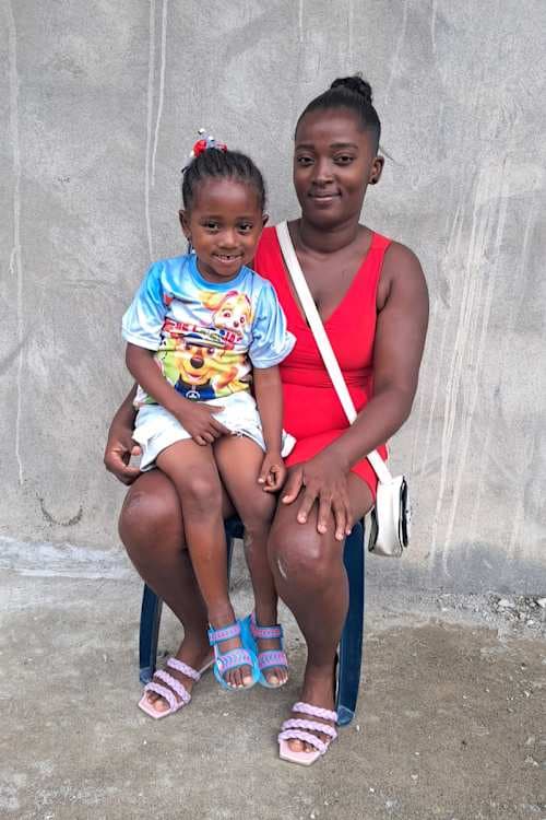 An unsponsored girl named Yeira from Colombia who has waited 422 days for a sponsor.