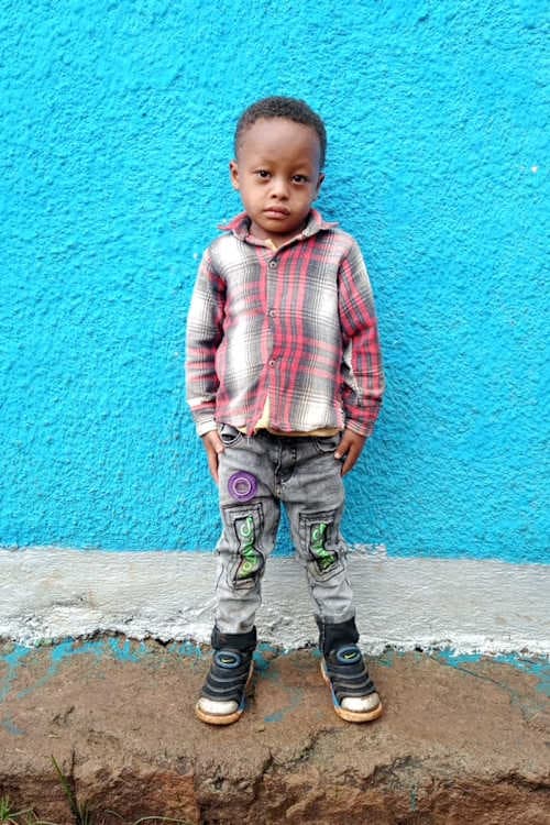 An unsponsored boy named Firaol from Ethiopia who lives in an AIDS-affected area, is vulnerable to exploitation and has waited 377 days for a sponsor.