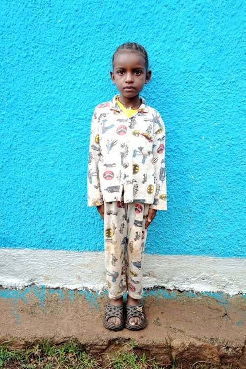 An unsponsored girl named Dureti from Ethiopia who lives in an AIDS-affected area, is vulnerable to exploitation and has waited 377 days for a sponsor.