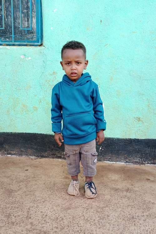 An unsponsored boy named Adisu from Ethiopia who lives in an AIDS-affected area, is vulnerable to exploitation and has waited 379 days for a sponsor.