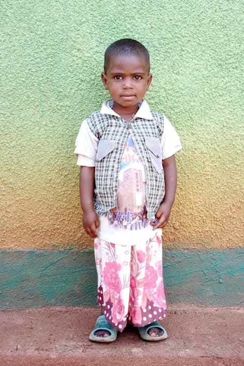 An unsponsored girl named Getet from Ethiopia who lives in an AIDS-affected area, is vulnerable to exploitation and has waited 421 days for a sponsor.