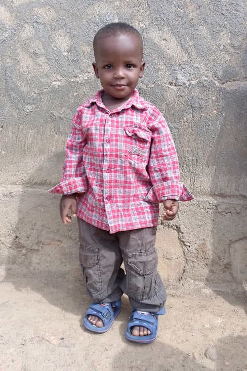 An unsponsored boy named Manasse from Togo who lives in an AIDS-affected area, is vulnerable to exploitation and has waited 425 days for a sponsor.