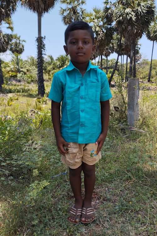 An unsponsored boy named Aron from Sri Lanka who has waited 471 days for a sponsor.