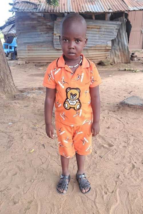 An unsponsored boy named Kiparoni from Tanzania who lives in an AIDS-affected area, is vulnerable to exploitation and has waited 395 days for a sponsor.