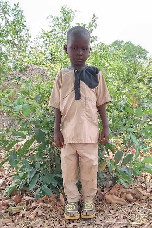 An unsponsored boy named Inoussa from Burkina Faso who lives in an AIDS-affected area, is vulnerable to exploitation and has waited 453 days for a sponsor.
