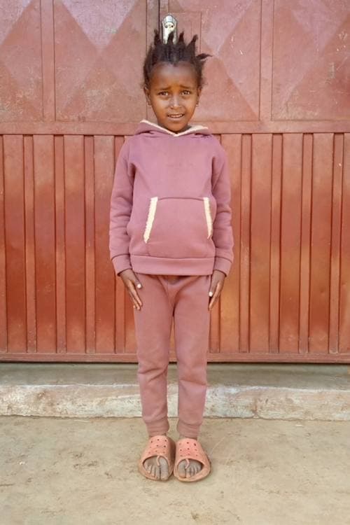 An unsponsored girl named Bontu from Ethiopia who lives in an AIDS-affected area, is vulnerable to exploitation and has waited 412 days for a sponsor.
