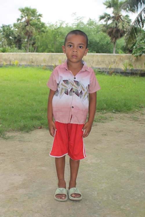 An unsponsored boy named Sahariar from Bangladesh who is vulnerable to exploitation and has waited 345 days for a sponsor.