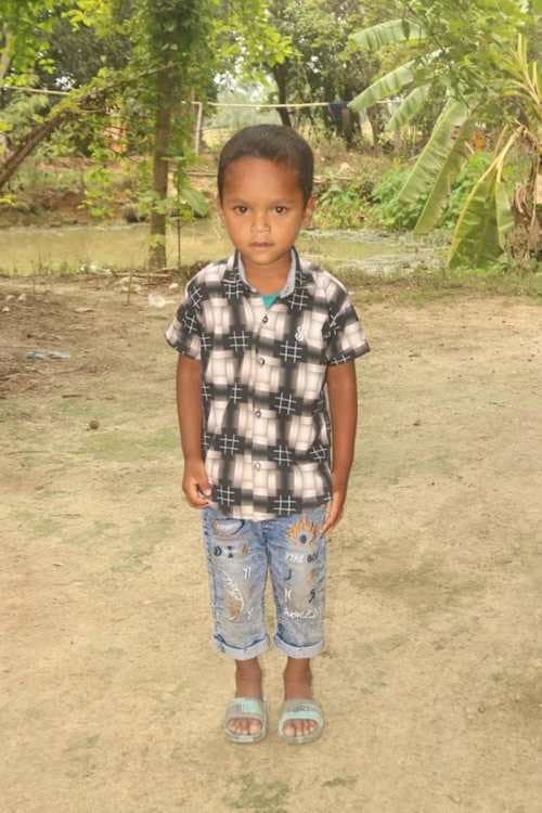 An unsponsored boy named Nil Akas from Bangladesh who is vulnerable to exploitation and has waited 343 days for a sponsor.