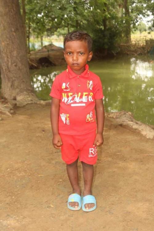 An unsponsored boy named Sondip from Bangladesh who is vulnerable to exploitation and has waited 343 days for a sponsor.