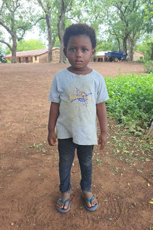 An unsponsored girl named Dasebu from Ghana who lives in an AIDS-affected area and has waited 430 days for a sponsor.