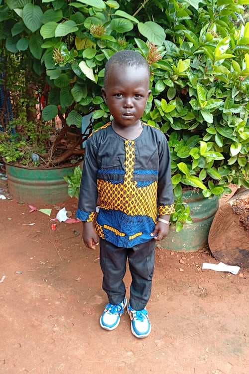 An unsponsored boy named Stéphane from Burkina Faso who lives in an AIDS-affected area, is vulnerable to exploitation and has waited 512 days for a sponsor.
