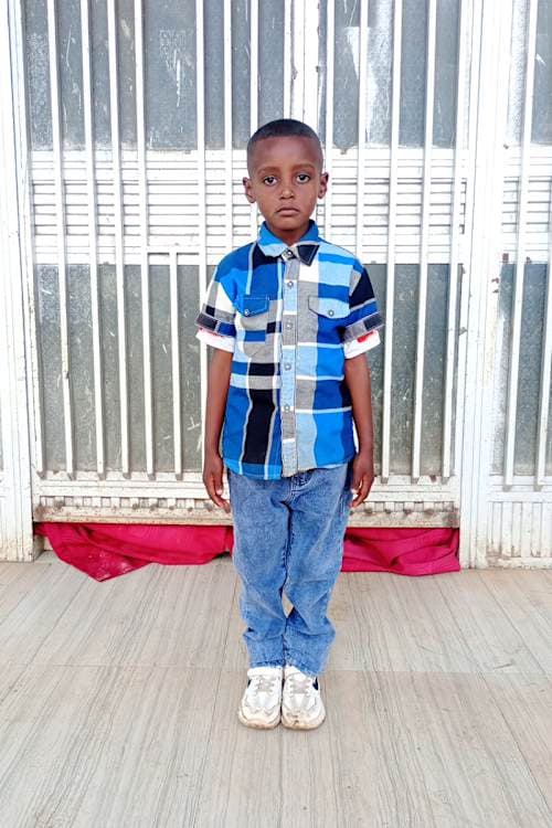 An unsponsored boy named Yonatne from Ethiopia who lives in an AIDS-affected area, is vulnerable to exploitation and has waited 474 days for a sponsor.