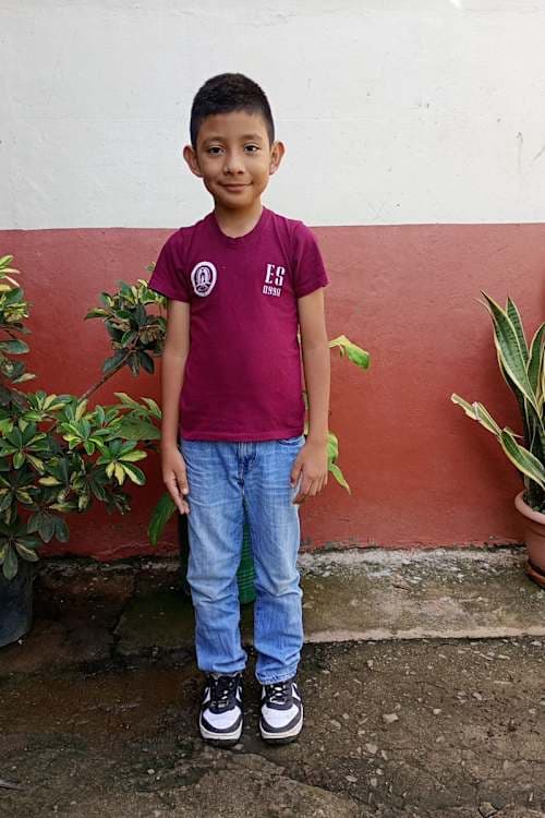 An unsponsored boy named Axel from El Salvador who has waited 562 days for a sponsor.