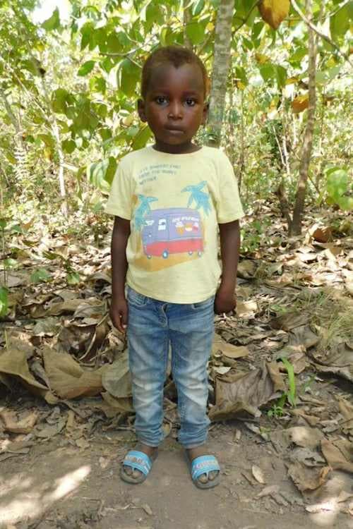 An unsponsored boy named Gerard from Togo who lives in an AIDS-affected area, is vulnerable to exploitation and has waited 257 days for a sponsor.