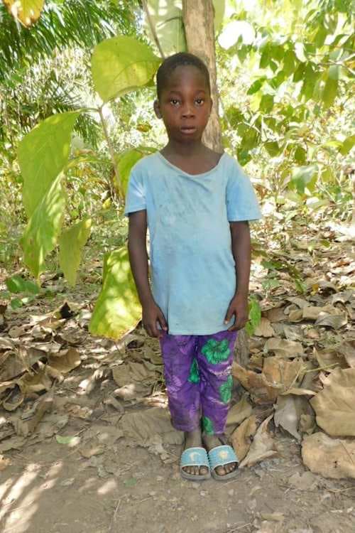 An unsponsored boy named Fabrice from Togo who lives in an AIDS-affected area, is vulnerable to exploitation and has waited 257 days for a sponsor.