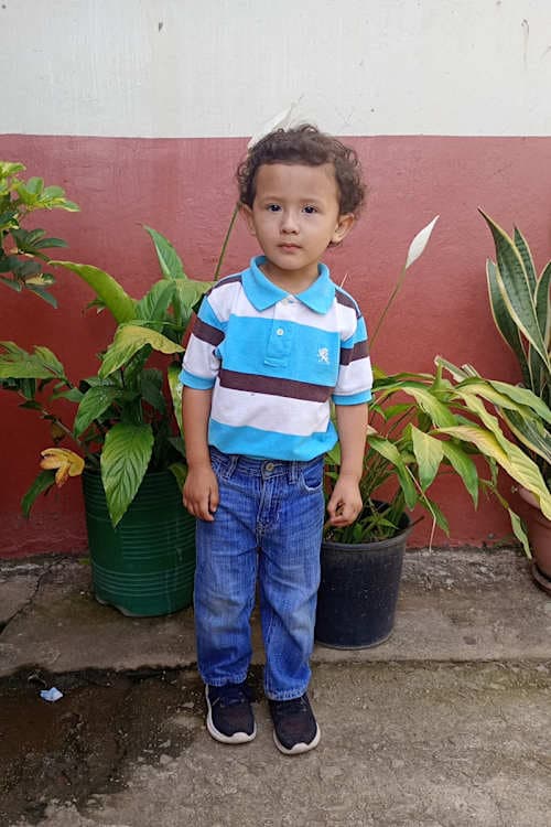 An unsponsored boy named Fernando from El Salvador who has waited 557 days for a sponsor.