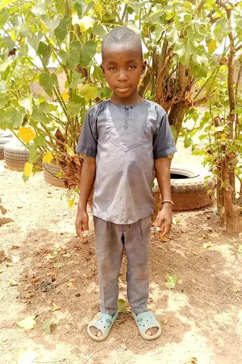 An unsponsored boy named Gaspard from Burkina Faso who lives in an AIDS-affected area, is vulnerable to exploitation and has waited 620 days for a sponsor.