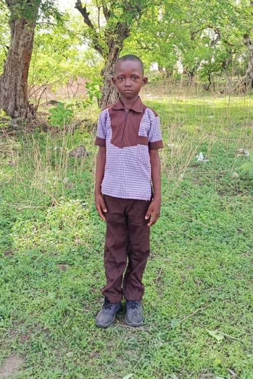 An unsponsored boy named Francis from Burkina Faso who lives in an AIDS-affected area, is vulnerable to exploitation and has waited 584 days for a sponsor.