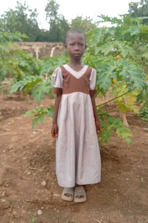 An unsponsored girl named Anaëlle from Burkina Faso who lives in an AIDS-affected area, is vulnerable to exploitation and has waited 623 days for a sponsor.