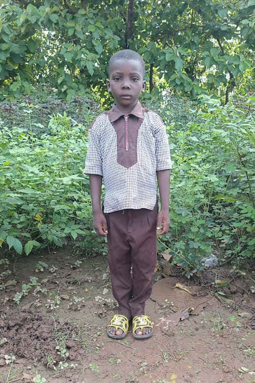 An unsponsored boy named Ebenezer from Burkina Faso who lives in an AIDS-affected area, is vulnerable to exploitation and has waited 552 days for a sponsor.