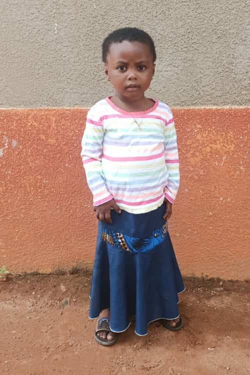 An unsponsored girl named Essohouna from Togo who lives in an AIDS-affected area, is vulnerable to exploitation and has waited 554 days for a sponsor.